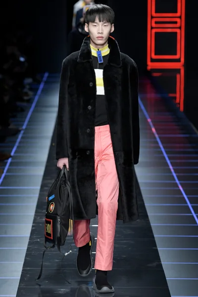 Look 41